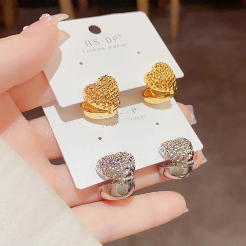 Hollow Mesh Heart Hoop Earrings Copper Material Retro Elegant Style Fashion Jewelry For Women Chic Accessory