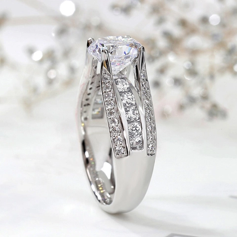 Elegant Women Ring Copper Cubic Zirconia Round Cut Prong Setting Micro Pave Band Luxury Wedding Jewelry For Bridal