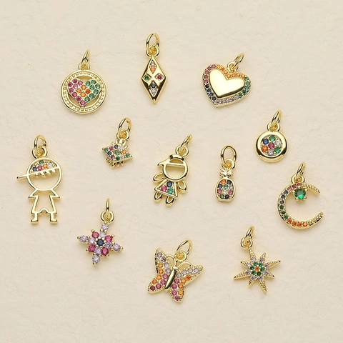 Ciondoli In Rame Placcati Oro Con Zirconi Colorati Simpatico Cuore Ananas Farfalla Stella Accessori Per Creazione Gioielli DIY