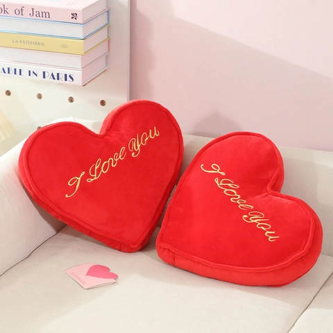 Heart Shaped Pillow Red Plush Soft Cushion With I Love You Embroidery For Sofa Decor Valentines Day Gift Romantic Decoration