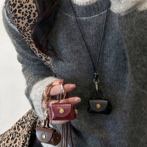 Collier Mini Sac En Cuir PU Vintage Pendentif Pochette Pour Écouteurs Avec Bouton Pression En Alliage Chaîne De Pull Rétro