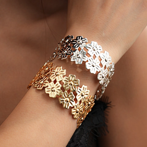 Holle Blumen Offene Manschette Armreif Breite Metallische Florale Muster Boho Vintage Schmuck Für Frauen
