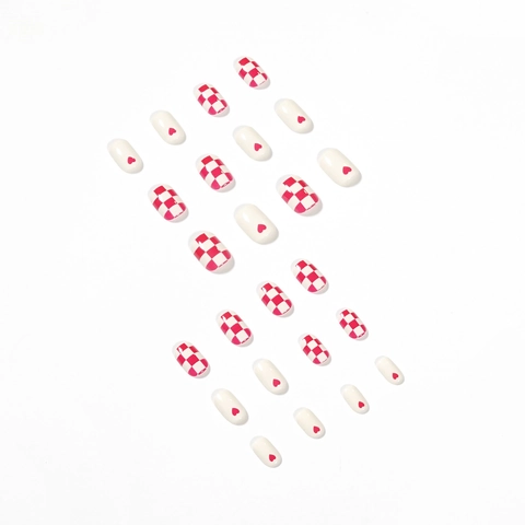 Faux Ongles À Presser Damier Cœur Rouge Blanc Crème Plastique Brillant Ongles Artificiels Pour Femmes Style Doux Simple