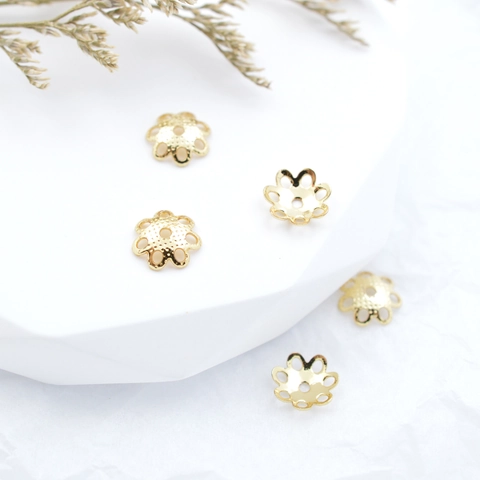Tapas De Cuentas De Flores Cobre Chapado En Oro De 18K Espaciador De Pétalos Huecos Para Hacer Joyas DIY