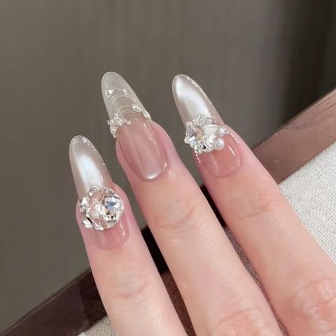 Lange Amandel Press On Nails Kattenoog Gradiënt Roze Met Steentjes Luxe Glinsterende Kunstnagels Voor Vrouwen