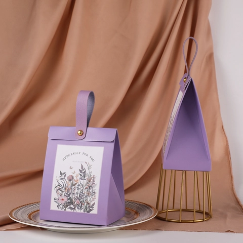 Hand Painted Floral Candy Box With PU Leather Handle Elegant Paper Gift Bag For Wedding Birthday Party Favor