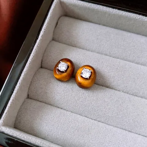Orecchini A Lobo Ovali Vintage Occhio Di Tigre Con Intarsio Di Zircone E Perno In Argento Per Donna