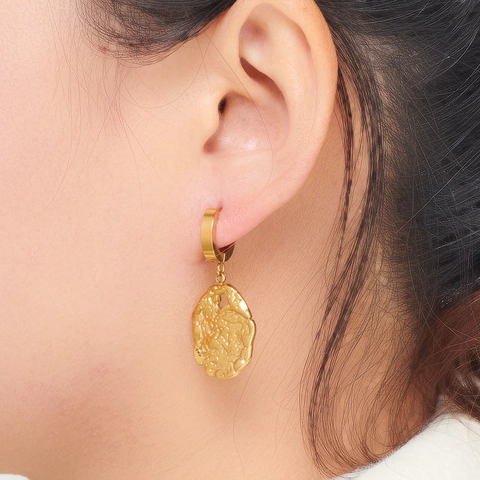 Orecchini a Cerchio Vintage in Acciaio Inossidabile Placcato Oro 18K con Texture Martellata e Disco Irregolare Gioielli Eleganti da Donna