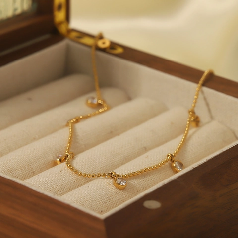 Elegante Zirkon Halskette 18K Vergoldet Edelstahl Rundperle Schlüsselbeinkette Minimalistischer Luxusschmuck Für Damen
