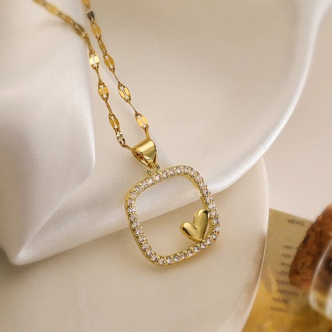 Minimalistische 18K Vergoldete Kupfer Herz Anhänger Halskette Für Damen Luxus Zirkonia Eingelegter Geometrischer Hohlquadrat Schmuck