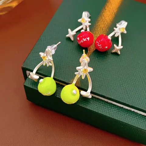 Orecchini A Lobo Ciliegia Mela Con Perno In Argento Rame Zircone Stella Smalto Lettera Fortunata Gioielli Per Donna