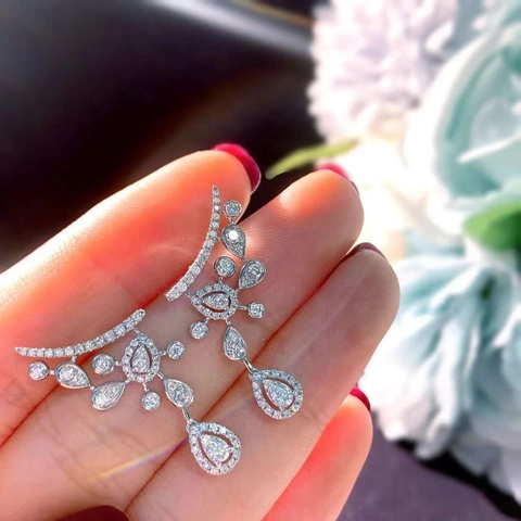 Elegantes Pendientes Colgantes de Cobre con Diamantes de Imitación en Forma de Pera para Mujer Joyería de Boda Color Plata de Lujo