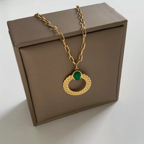 Roestvrijstalen Vergulde Ketting Voor Dames Met Geweven Ronde Hanger Met Ovale Groene Edelsteen Vintage Stijl