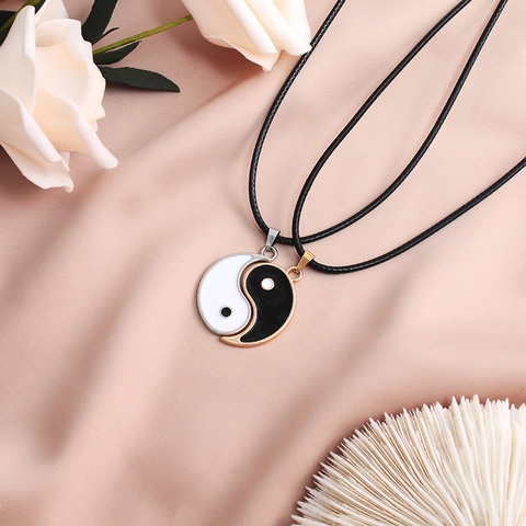 Coppia di Collane con Pendente Yin Yang Tai Chi in Acciaio Inossidabile per Coppie Uomo Donna Corda di Cera Regolabile Gioielli di Moda