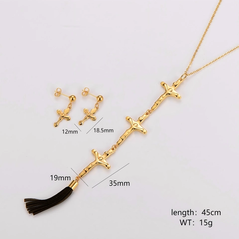Collana Ritratto Tripla Croce In Acciaio Inossidabile 304 Vintage E Orecchini A Lobo Con Nappa Nera Placcato Oro 18K Donne