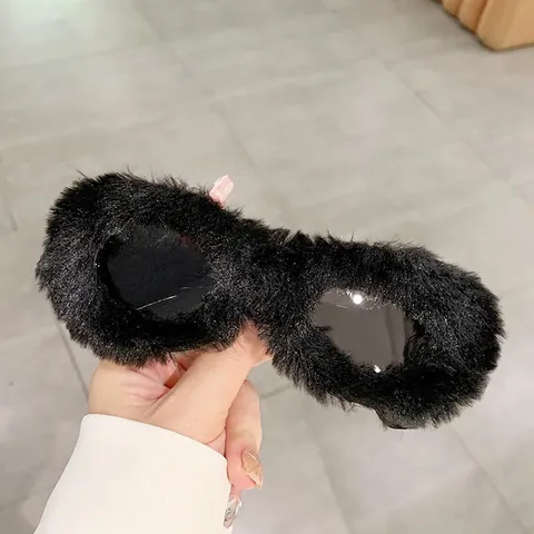 Lunettes De Soleil À Bordure En Fausse Fourrure Pelucheuse UV400 Monture Ovale Papillon Mode Fête Pour Femmes Style Y2K