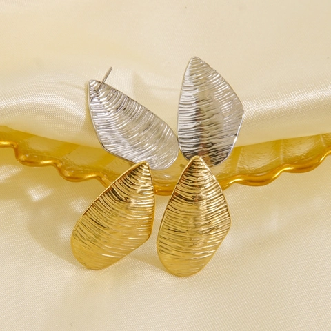 Pendientes de Botón de Acero Inoxidable con Textura de Gota de Agua para Mujer Bañados en Oro de 14K Diseño de Rayas Irregulares Joyería