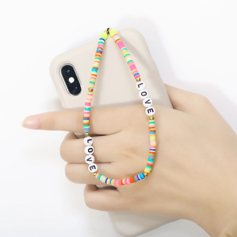 Cordino Per Cellulare In Argilla Polimerica Colorata Con Perle Lettera LOVE Ciondolo Per Telefono Boho Fatto A Mano Per Donne