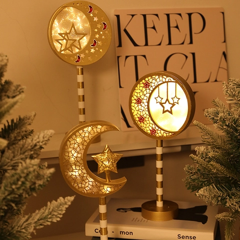 Stern Mond LED Nachtlicht Holz Ausgehöhlt Gold Festliche Desktop Ornament Warme Stimmungslampe Für Weihnachten Ramadan Dekor