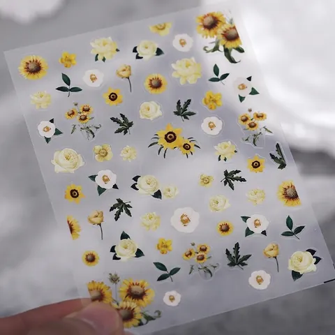 Mattierte Blumen Nagelaufkleber Selbstklebende Abziehbilder Transparente Sonnenblumen Rosen Designs Für DIY Maniküre