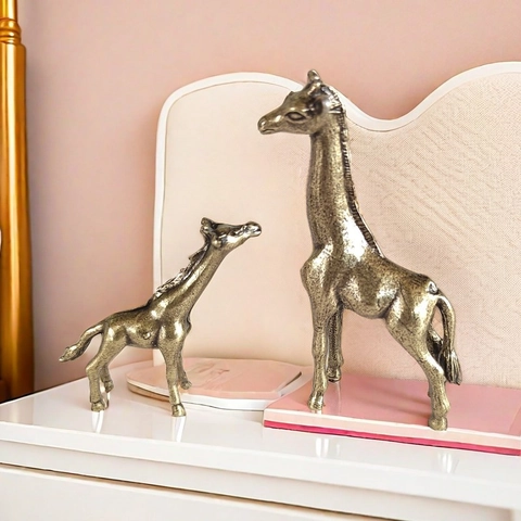 Giraffe Figurine Retro Bronze Alloy Metal Animal Statue Desktop Ornament Home Office Decoration Micro Landscape Sculpture