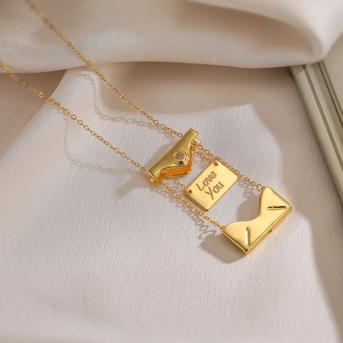 Collier Pendentif Enveloppe en Cuivre Minimaliste Avec Message Secret Love You Incrusté de Strass Bijoux Mode Banlieue pour Femme Cadeau de Saint Valentin