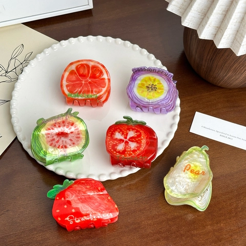 Pince À Cheveux Fruitée Mignonne Acrylique Forme Fraise Pastèque Tomate Épingle À Cheveux Pour Femmes Demi-Queue