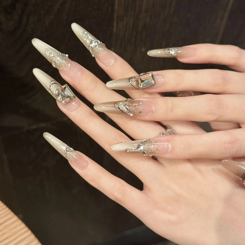 Handmade Long Stiletto Press On Nails Caramel Gradient Cat Eye With Butterfly Rhinestone Artificial Pearl Luxury Nail Art For Women