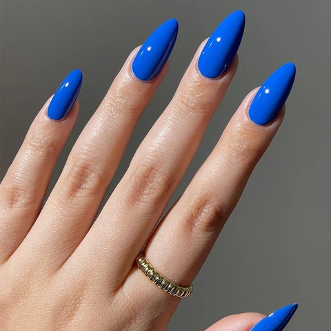 Glanzende Donkerblauwe Cat Eye Amandel Press On Nails Lange Stiletto Kunstnagels Volledige Dekking Glinsterende Manicure