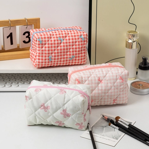 Trousse De Maquillage À Carreaux Matelassée Grande Capacité Polyester Portable Motif Noeud Style Doux Frais Organisateur Pour Femmes Étudiantes
