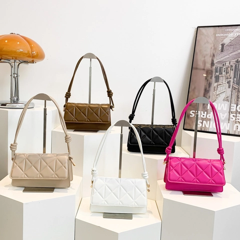 Women Quilted Crossbody Bag PU Leather Geometric Pattern Knotted Shoulder Strap Small Square Flap Bag Solid Color