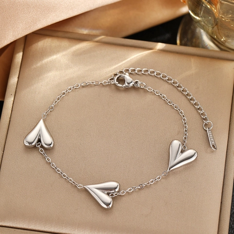 Bracciale Con Ciondolo A Cuore Acciaio Inossidabile Lucidato Cuori 3D Catena Regolabile Gioielli Eleganti Per Donne Ragazze Regalo