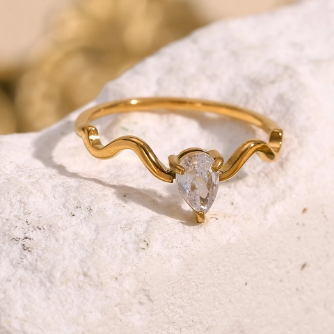 Pear Cut Zircon Wave Band Ring 18K Gold Plated Stainless Steel Minimalist Jewelry Gift For Women