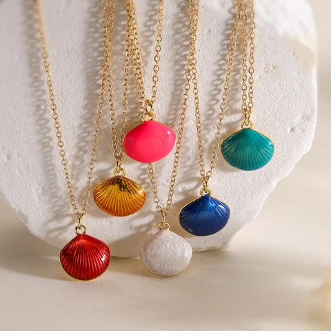Collana Con Pendente A Conchiglia Smalto Colorato Rame Placcato Oro 18K Elegante Catena Di Clavicole Gioielli Per Donna