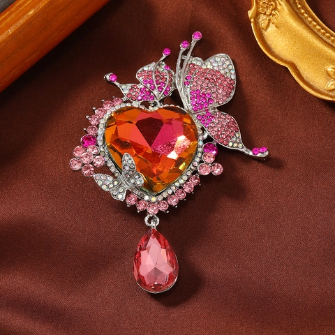 Vintage Luxurious Alloy Rhinestone Heart Butterfly Brooch With Large Crystal Water Drop Tassel Pendant For Women Jewelry