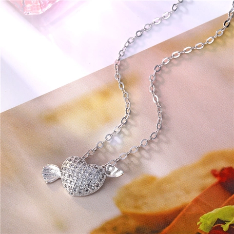 Herz Anhänger Halskette Mit Flügeln Funkelnde Zirkonia Eingelegt Silberfarbene Legierung Schlüsselbeinkette Mode Schmuck Für Damen