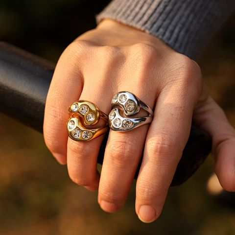 Anillo Donna Acciaio Inossidabile Incastonato Zircone Placcato Oro 18K Onda Goccia Geometrico Stile Ins Gioielli
