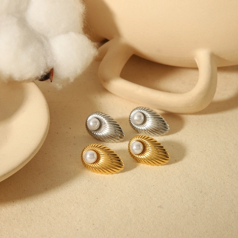 Stainless Steel Drop Stud Earrings 18K Gold Plated Radial Texture Imitation Artificial Pearl Retro French Style Women Jewelry