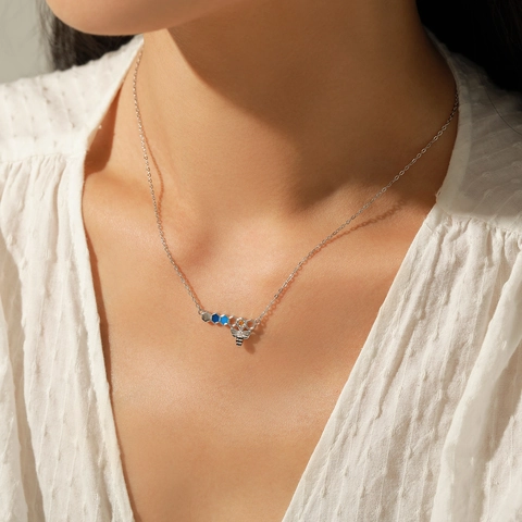 Collana con Ciondolo in Argento Sterling 925 Ape e Favo per Donna Carino Animale Intarsiato con Zirconia Smalto Blu Gioielli