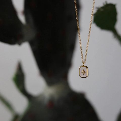 Eight Pointed Star Pendant Necklace Women Stainless Steel 18K Gold Plated White Shell Octagonal North Star Retro Jewelry