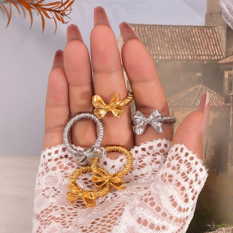 Strik Ring Voor Dames Titanium Staal Verguld Gedraaide Kabelband Geometrisch Zoete Retro Stijl Mode Vinger Sieraden