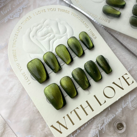 Faux Ongles Press On Fait Main Vert Émeraude Effet Oeil De Chat Strass 3D Forme Cercueil Élégant Réutilisable Pour Femmes
