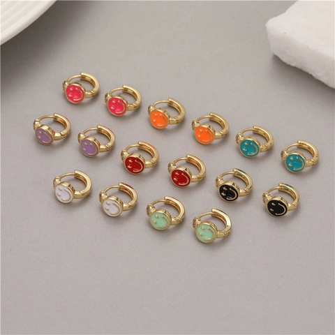 Simpatici Orecchini a Cerchio Con Faccina Sorridente in Rame Smalto Colorato Emoji Ear Buckle Con Strass Gioielli Donna