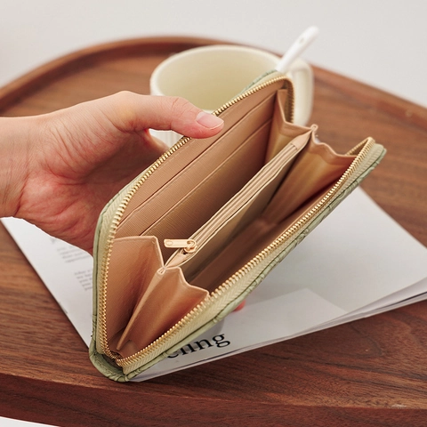 Damen Lange Geldbörse Mit Blumenprägung Große Kapazität Reißverschluss Clutch Handytasche PU Leder Viele Kartenfächer Retro Stil