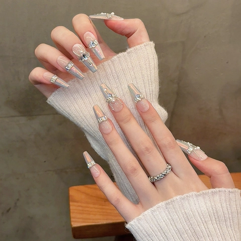Coffin Press On Nägel Handgefertigt Aurora Holographisch Blau Silber Mit 3D Strass Künstliche Perle Bogen Kette Dekoration Luxus Dame