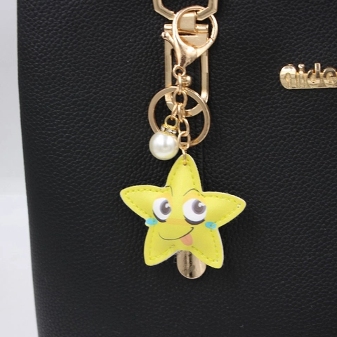 Porte-clés en Cuir PU en Forme d'Étoile de Dessin Animé Avec Fermoir en Métal Doré et Charme de Perle Artificielle