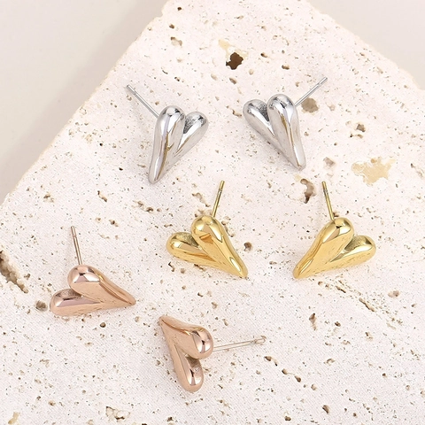 Stainless Steel Heart Stud Earrings 18K Gold Plated Minimalist Fashion Jewelry For Women Simple Polished Love Shape