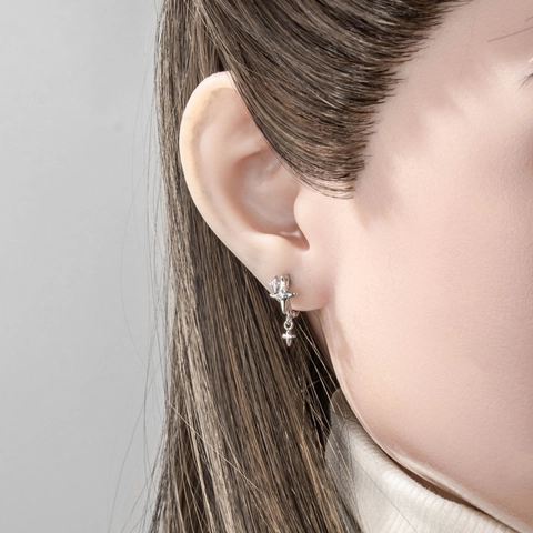 Boucles Oreilles Créoles Huggie Étoile Pendentif Cuivre Zircon Incrusté Quatre Pointes Étoile Bijoux Piercing Minimaliste Style Cool Pour Femmes Et Hommes