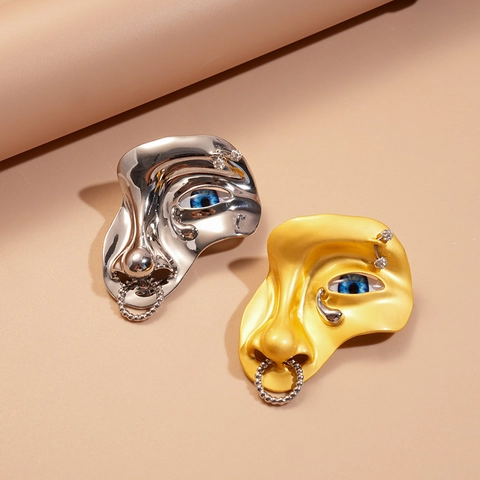 Surrealist Face Mask Brooch Alloy Rhinestone Blue Eye Detail Artistic Avant-Garde Unique Jewelry For Women