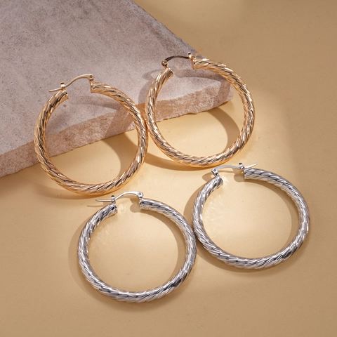 Gedraaide Metalen Creolen Geometrische Textuur Spiraal Minimalistische Mode Sieraden Voor Vrouwen